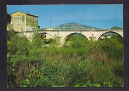 CPSM 30 - QUISSAC - Le Pont Sur Le Vidourle - TB PLAN EDIFICE + Gros Plan Habitation à Gauche - Quissac
