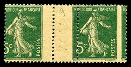 ** N°137, 5c Vert Papier GC: Piquage à Cheval Sur Paire Avec Interpanneau (1ex*), TB   Qualité: ** - Unused Stamps