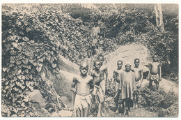 GUINEE , Iles De Loos - Groupe De Natifs De L'Ilet Factory - Guinea Francese