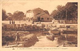 83-HYERES- SALINS D'HYERES- UN COIN DE LA PLACE ET LA GUARGATE - Hyeres