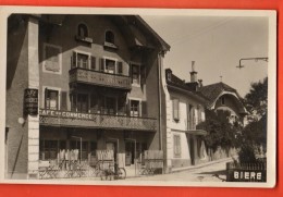 GBQ-12  Bière, Carte-photo Du Café Du Commerce,Propr. Fam.Schlaeppi. Non Circulé, Photo Jotterand, Traces Colle Au Dos - Bière