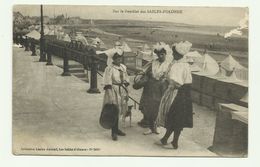 Sur Le Remblai Des SABLES D'OLONNE - Avion