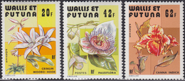 WALLIS And FUTUNA 1979 Flowers MNH, Mi# 349-51 - Neufs