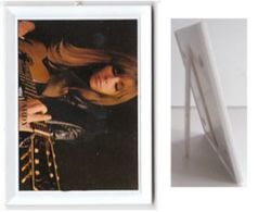 FRANCOISE HARDY Petite Carte Format Environ 5 X 7 Cm Dans Cadre Plastique - Objets Dérivés