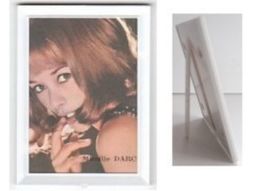 MIREILLE DARC Petite Carte Format Environ 5 X 7 Cm Dans Cadre Plastique - Other Products