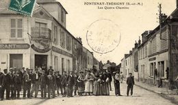 77 - FONTENAY-TRÉSIGNY - Les Quatre Chemins - Très Animée - (le Restaurant "Au Point Du Jour" N'existait Pas En 1904) - Fontenay Tresigny