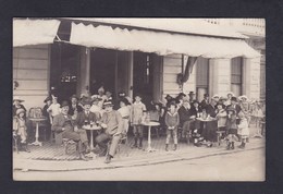 Carte Photo à Situer Terrasse De Café Animée Tables Bistrot Siphon - Cafés