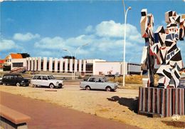 33-SOULAC- LE CASINO ET LE PALIAS DES CONGRES - Soulac-sur-Mer