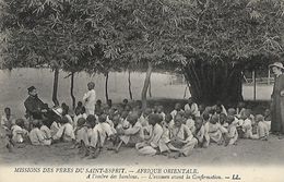 CARTE POSTALE ORIGINALE ANCIENNE : MISSIONS DES PERES DU SAINT ESPRIT AFRIQUE ORIENTALE A L'OMBRE DES BAMBOUS UN EXAMEN - Mosambik