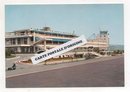 06 - NICE - L' AEROPORT DE NICE COTE D'AZUR - VUE PRISE DE LA PISTE - Transport Aérien - Aéroport