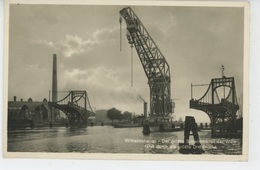 ALLEMAGNE - WILHELMSHAVEN - Der Grösste Schwimmkran Der Welt Fährt Durch Die Grösste Drehbrücke - Wilhelmshaven