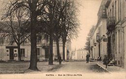 MATHA RUE DE L'HOTEL DE VILLE - Matha