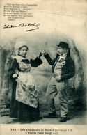 Delcampe - Bretagne Botrel BRETAGNE Couple Breton En Costume Local Coiffe Dentelle Par Le Petit Doigt Chanson De Botrel 343 - Bretagne