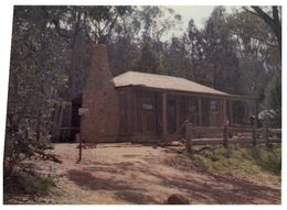 (444) Australia -  Slab Hut - Outback