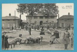 CPA 112 - Métier Maquignons Marché Aux Cochons Place Aux Foires -  MOULINS 03 - Moulins