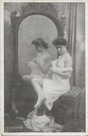 CARTE AQUAPHOTO  POSTALE ORIGINALE ANCIENNE DE 1907 : LE DESHABILLE JEUNE FEMME PIN UP SEXY ET EROTIC - Pin-Ups