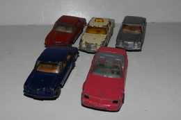 CORGI Et AUTRES  :  Lot  De 5 Miniatures Mercedes Au 1/64 éme - Corgi