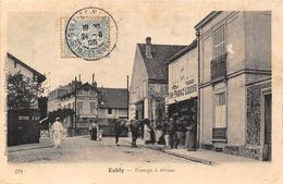 77-ESBLY-PASSAGE A NIVEAU - Esbly