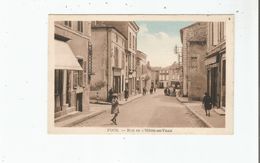 FOUG (54) RUE DE L'HOTEL DE VILLE (AUTO GAREE ET PETITE ANIMATION) - Foug