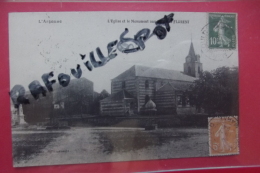 Cp  Florent L'eglise Et Le Monument Aux Morts - Cimetières Militaires