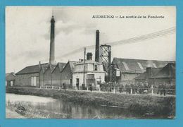 CPA - Métier Ouvriers La Sortie Des La Fonderie AUDRUICQ 62 - Audruicq