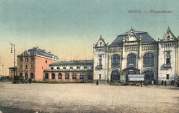 T2/T3 Arad, Vasútállomás, Autóbusz, Automobil / Railway Station, Autobus, Automobile (apró Szakadás / Tiny Tear) - Non Classés