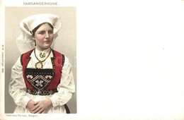 ** T2 Hardangerkone / Norwegian Folklore. Eneberettiget No. 67. - Non Classés