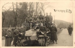 * T2 1939 Magyar Katonák Egy Kil?tt Cseh Harckocsin Nagysz?l?snél / WWII Hungarian Soldiers With Shot And Captured Czech - Non Classificati