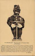 CPA Belgique Manneken Pis Bruxelles Non Circulé Chasseur Alpin - Monumenten, Gebouwen