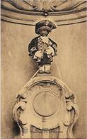 CPA Belgique Manneken Pis Bruxelles Non Circulé Marquis - Monumentos, Edificios