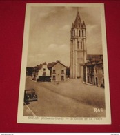 Refr5 - Dept22 Evran   Eglise Et La Place  Ancien Voiture Auto - Evran