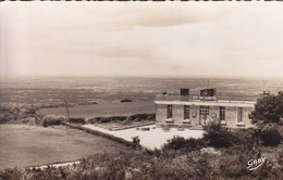 Les Herbiers (85) Café Restaurant Des Alouettes Et Vue Panoramique Aérienne Sur La Vendée Circulé Timbré 1952 - Les Herbiers