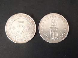 2 MONNAIES DE : 5 DINAR 1972 EN SUP - Algérie