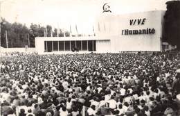 93-LA COURNEUVE- FETE DE L'HUMANITE - LA SCENE CENTRALE PENDANT LE SPETACLE - La Courneuve