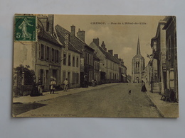 C.P.A. 89 CHEROY : Rue De L'Hôtel De Ville, Animé, Timbre En 1908 - Cheroy