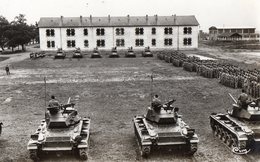 CPA 2174 - MILITARIA - Carte Photo Militaire - Camp De La VALBONNE - Tankistes & Char De Combat  - RCC - Materiaal