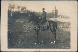 1923 Légrády Elek (?-?) Hadnagy Lovon, Fotó Kozma Márton Pécsi M?terméb?l, Hátulján Feliratozva, Pecséttel Jelzett, 9×13 - Altri & Non Classificati