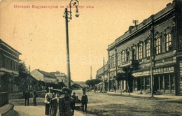 T2 Nagykároly, Carei; Széchenyi Utca, Drogéria és Weiszman Jakab üzlete. W.L. 1896. / Street View With Drugstore And Sho - Unclassified