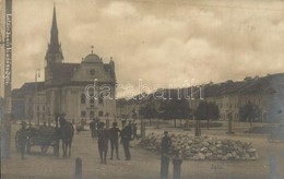 ** T2 ~1900 Igló, Iglau, Spisská Nová Ves; F? Tér A Templommal, K?halmok, Lovaskocsi. Latzin János Kiadása / Main Square - Non Classificati