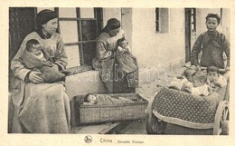 ** T2/T3 China, Geredde Kleinen / Chinese People With Babies In Baby Carriage  (EK) - Non Classificati