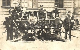 T2/T3 München, German Military, Soldiers' Group Photo With Cart (fl) - Unclassified