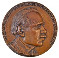 Eölvedi Gachal József (1889-1972) 1966. 'IOSEPHVS GACHAL ALIAS EÖLVEDY PICTOR AETATIS SVAE LXXVI.' önarckép, Egyoldalas, - Non Classificati