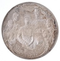 Nagy-Britannia 1977. 'II. Erzsébet - Ezüst Jubileum 1952-1977' Ag Emlékérem Eredeti Dísztokban (40,42g/0.925/50mm) T:1-, - Non Classificati