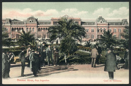 247 ARGENTINA: BUENOS AIRES: Group Of People And Government House In The Background, Ed. - Argentine