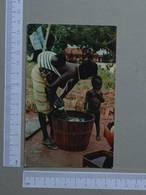 GUINÉ      - LAVADEIRA NATIVA -  FALACUNDA -   2 SCANS  - (Nº22010) - Guinea Bissau