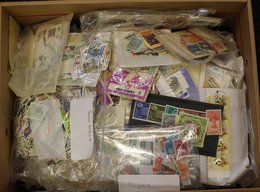 WORLD STAMPS Mostly In Packets, Some Sorted Into Countries, Others Mixed, A Few On Stock Cards. (8kg In Carton). - Altri & Non Classificati