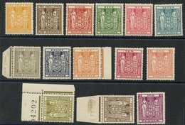 NEW ZEALAND 1940-58 Arms 1/3d, 2/6d, 4s, 5s, 6s M, 7s, 7/6d, 8s, 9s, 10, 15s, £1, 30s Wmk Inverted & £2 Wmk Inverted, Al - Other & Unclassified