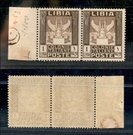 1809 COLONIE - LIBIA - 1924/1929 - 1 Lira Pittorica (53) - Coppia Orizzontale Bordo Di Foglio Con Impronta Del Chiodo Di - Other & Unclassified