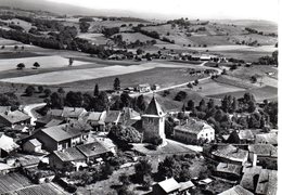 Genolier Et Le Jura Vue Aérienne (carte Grand Format) - Genolier