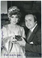 - Photo De Presse - Original, Alain ROURE, Gina LOLOBRIGIDA, Palazzo VECCHIO, Florence, 23-09-1974, TBE, Scans. - Berühmtheiten